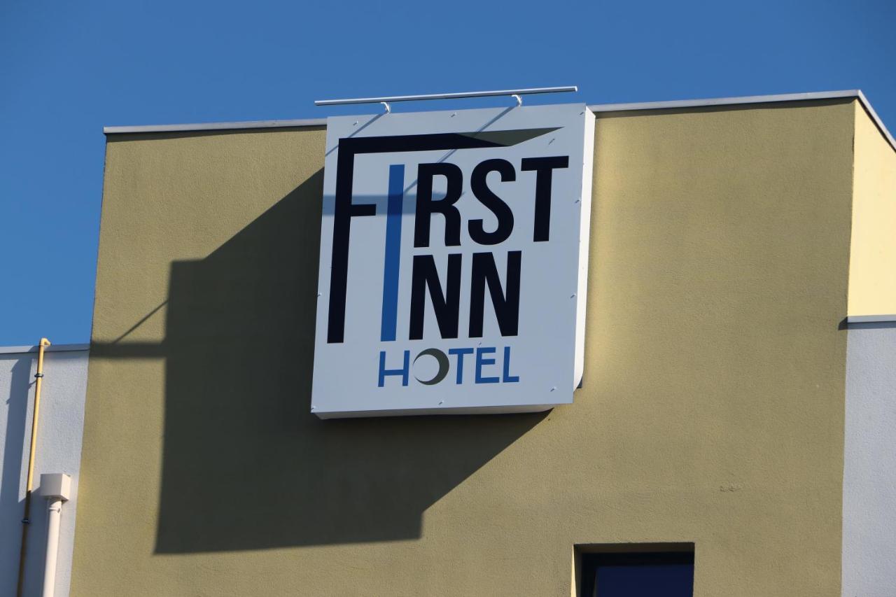 First Inn Hotel Blois Exterior foto